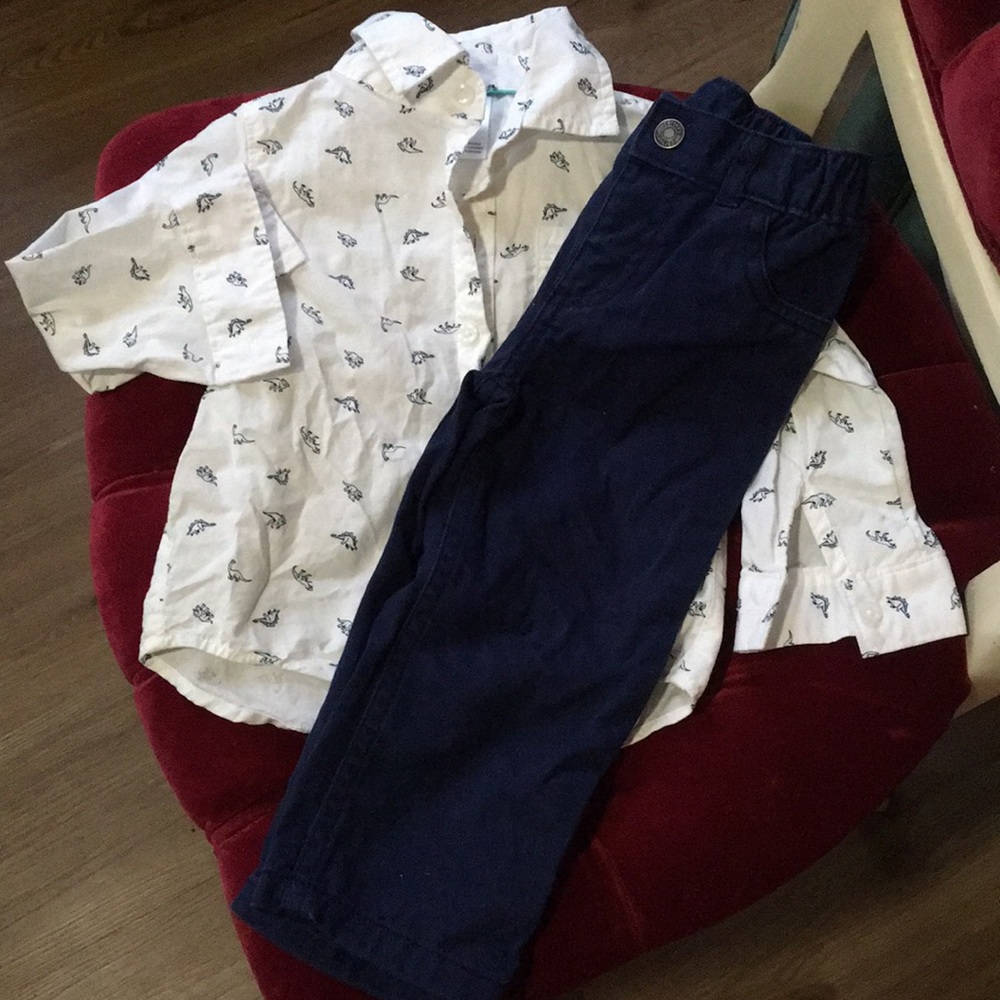 Carters two piece outfit, top/dark blue pants